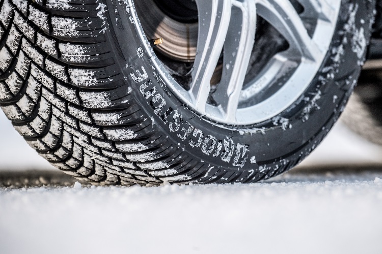 Pneumatici invernali: sul podio c'è Bridgestone